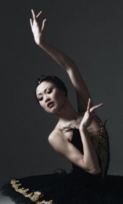 Maiko Nishino as Odile in Swan Lake, The Norwegian National Ballet 2004. Photo: Erik Berg.