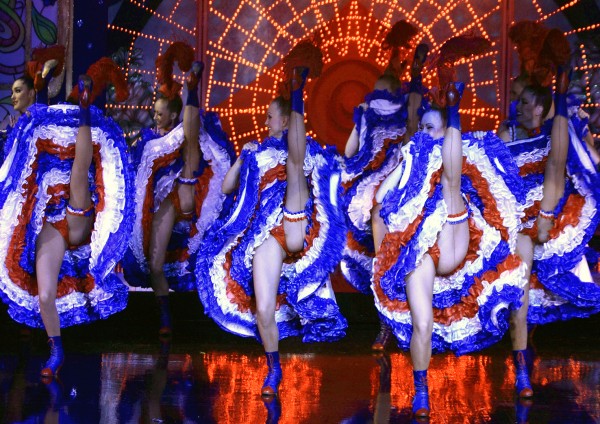 French Cancan at  MOULIN ROUGE - Foto: J.HABAS