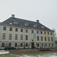 Drammens Museum, hovedhuset sett fra hagen 
. Foto Henning Høholt, Februar 2016