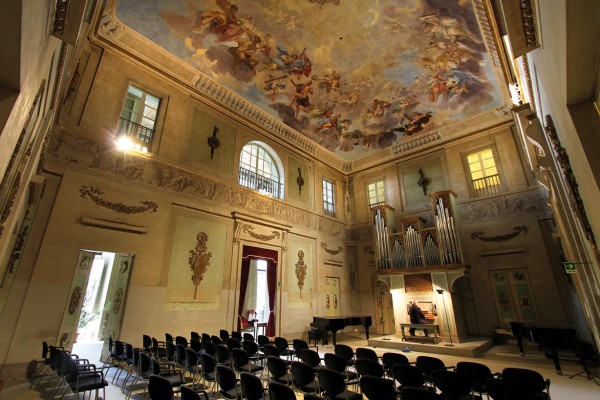 At Villa Scornio you also find a Concert hall.