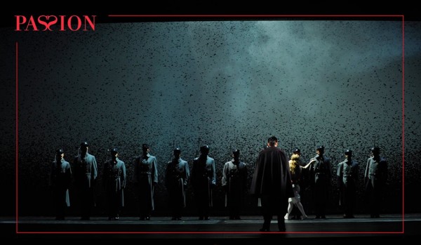 Passion, also includes 12 persons male "soldier" choire, Singing in an excellent choreography by Foto:
