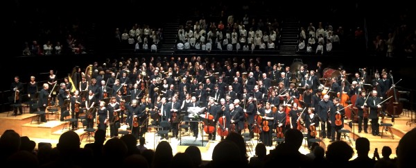 Standing ovations for Paavo Järvi after his Farewell concert to Orchestra de Paris 18, June 2016 in Philharmoni de Paris. Foto Henning Høholt