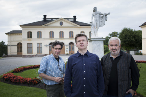 Antoine Fontaine, Ivan Alexandre och Marc Minkowski framför Drottningholms Slottsteater. Premiere 