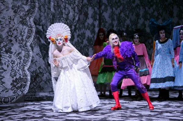 Don Giovanni and Zerlina - Günter Papendell and Julia Giebel 
. Foto Komisches Oper, Berlin