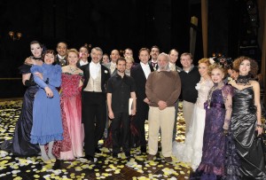All the staff surrounding Stephen Sondheim and Leslie Caron, foto Marie-Noëlle Robert (?)